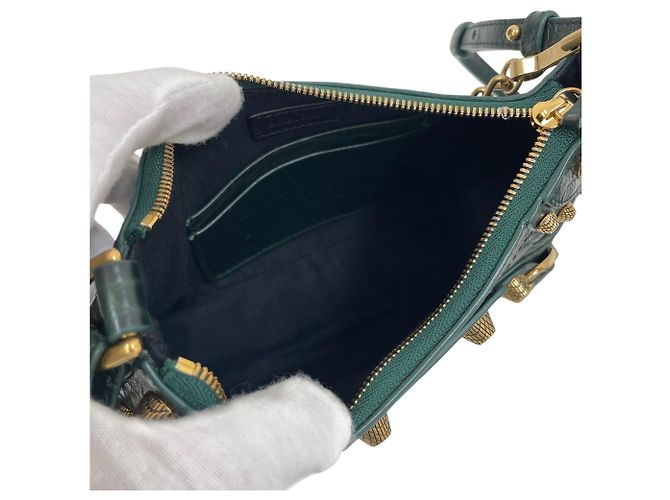 Balenciaga Mini borsa a tracolla con catena Crocodile Le Cagole Verde - vista 4