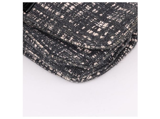 Prada Zweifarbige Tweed-Schultertasche mit Kette Braun - Ansicht 11