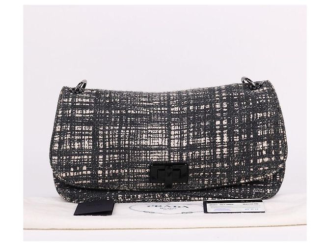Prada Zweifarbige Tweed-Schultertasche mit Kette Braun - Ansicht 13