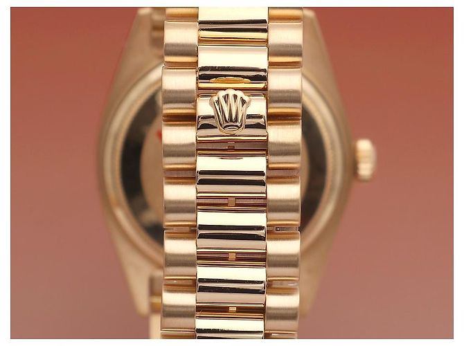 Rolex Orologio Day-Date da uomo in oro Cassa in oro D'oro - vista 4
