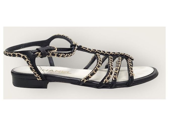 Chanel Sandalen mit CC-Logo, Goldkette und Schwarz - Ansicht 2