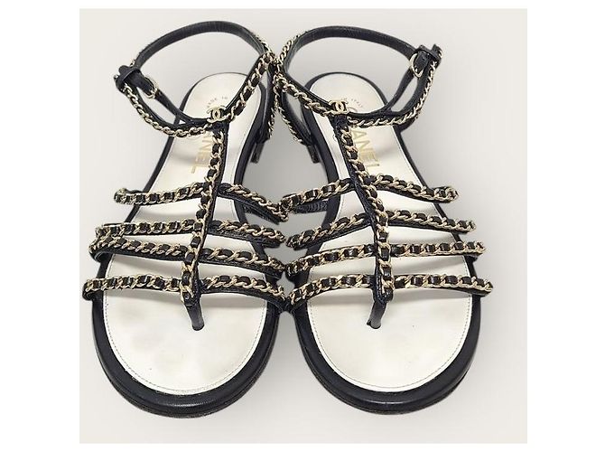 Chanel Sandalen mit CC-Logo, Goldkette und Schwarz - Ansicht 6