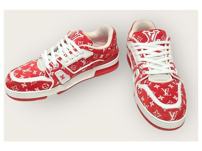 Louis Vuitton Sneakers Red Monogram Velvet Trainer Rosso - vista 3