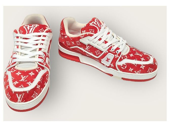 Louis Vuitton Sneakers Red Monogram Velvet Trainer Rosso - vista 4
