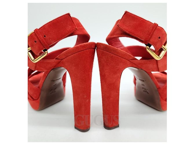 Louis Vuitton Sandalo in scamosciato Rosso - vista 3