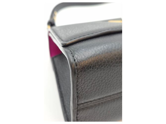 Louis Vuitton Twist One Handle BB Black Condizioni Nero - vista 10