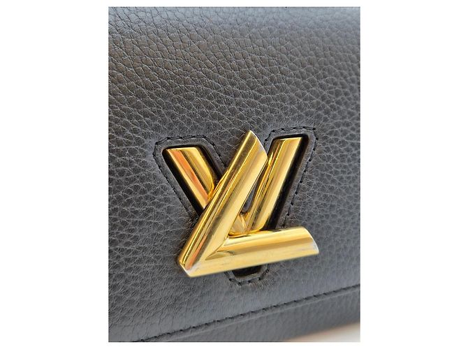 Louis Vuitton Twist One Handle BB Black Condizioni Nero - vista 12