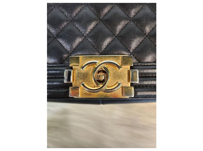 Chanel Boy Bag Large Lambskin Gold Tone Series Condition Nero - vista 12