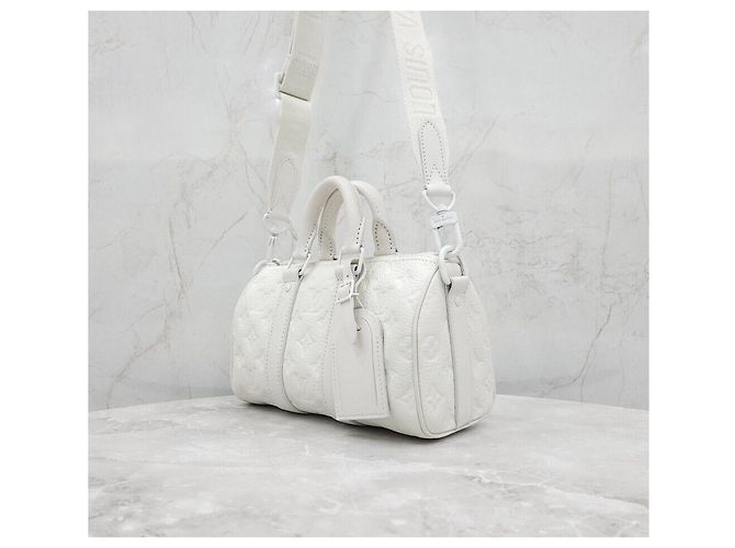 Louis Vuitton Nuovo LV Monogram Keepall Bandoulière White Taurillon Bianco - vista 2