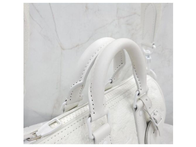 Louis Vuitton Nuovo LV Monogram Keepall Bandoulière White Taurillon Bianco - vista 5