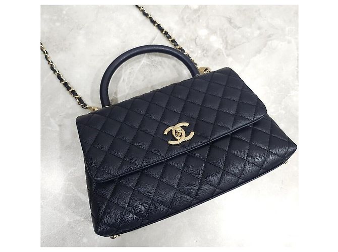 Chanel Borsa Tote a Spalla Coco Handle Medium Caviar Navy Gold Series Blu - vista 5