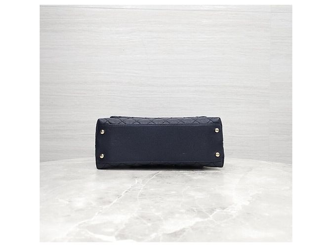 Chanel Borsa Tote a Spalla Coco Handle Medium Caviar Navy Gold Series Blu - vista 7