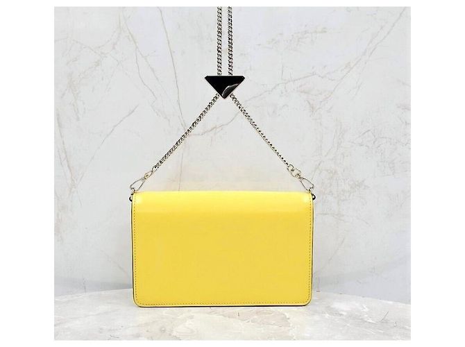 Prada Borsa a tracolla in pelle spazzolata gialla Giallo - vista 3