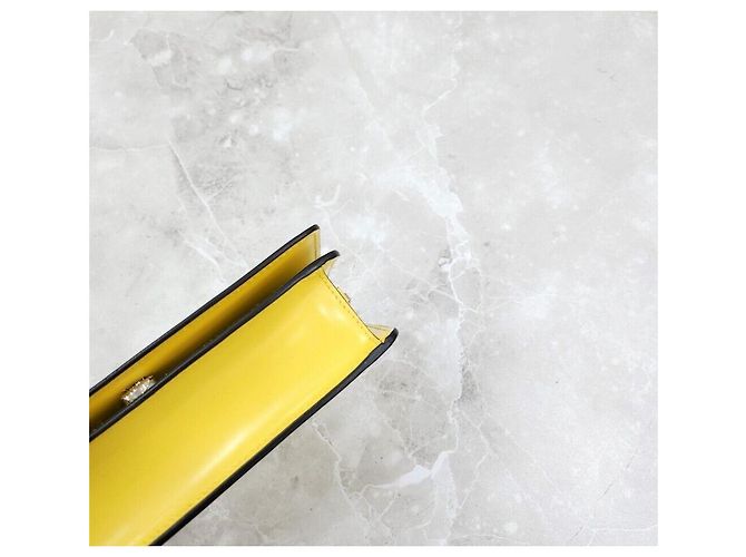 Prada Borsa a tracolla in pelle spazzolata gialla Giallo - vista 6