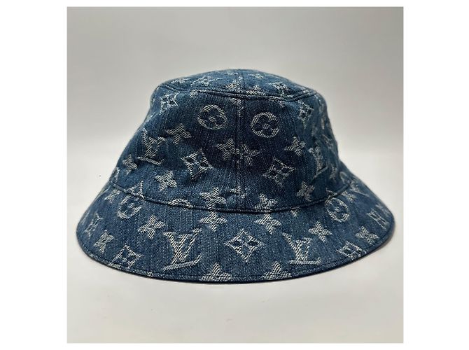 Louis Vuitton Cappello Bucket Monogram Essential Multicolore - vista 3