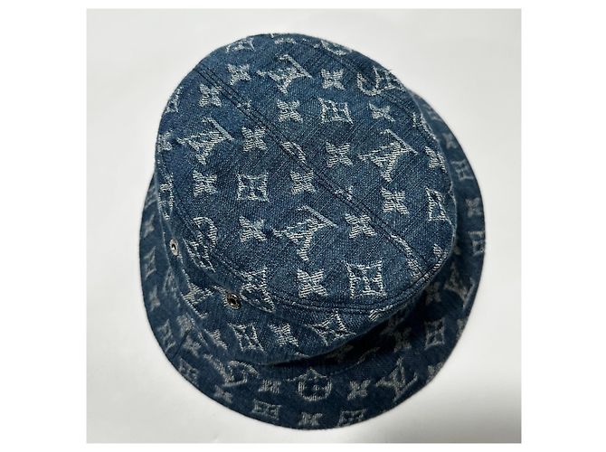 Louis Vuitton Cappello Bucket Monogram Essential Multicolore - vista 6
