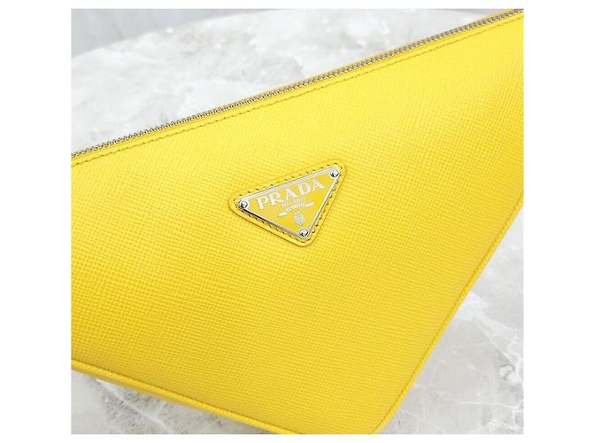 Prada Borsa a tracolla in pelle Vitello Triangle Saffiano Argento - vista 6