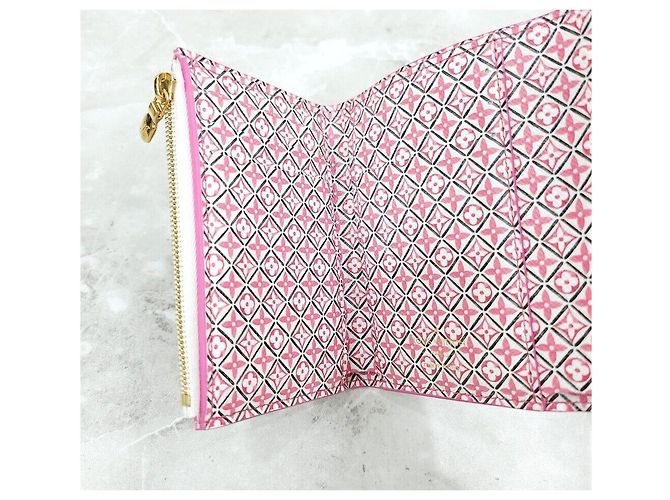 Louis Vuitton Cartera LV Giant Monogram Victorie Plata - vista 5