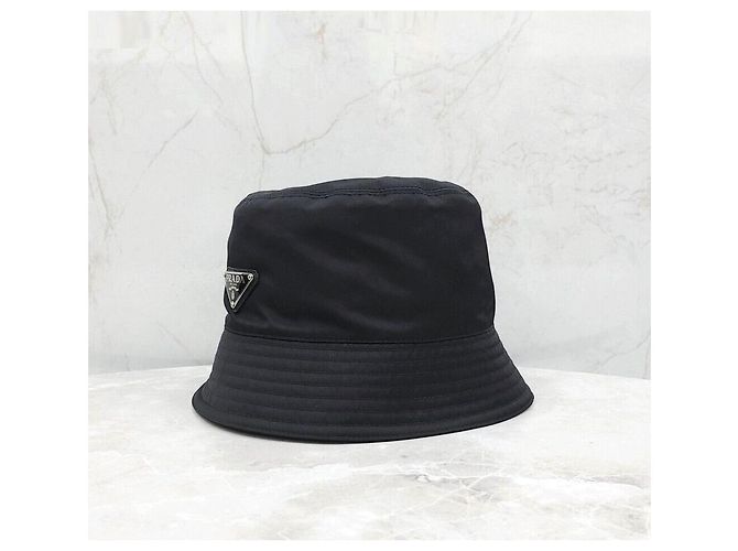 Prada Nylon-Bucket-Hat mit Dreieckslogo Schwarz - Ansicht 2
