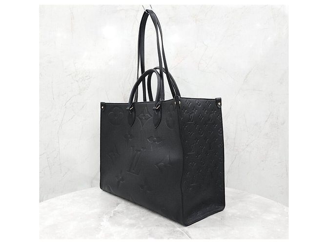 Louis Vuitton Borsa Tote Monogram Empreinte Onthego GM Nero - vista 2