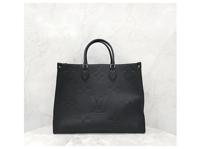 Louis Vuitton Borsa Tote Monogram Empreinte Onthego GM Nero - vista 4
