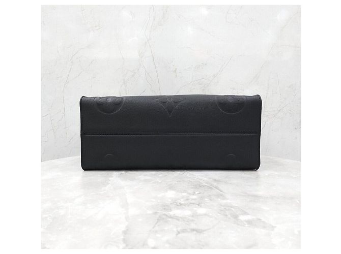 Louis Vuitton Borsa Tote Monogram Empreinte Onthego GM Nero - vista 6