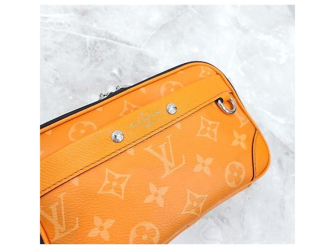 Louis Vuitton Borsa a tracolla Nano Monogram - vista 4