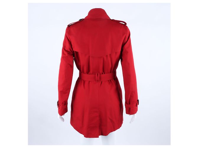 Gabardina Burberry Roja - vista 3