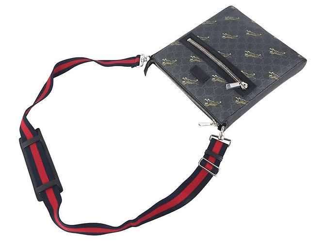Gucci Borsa a tracolla GG Supreme con stampa tigre nera Nero - vista 4
