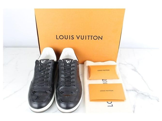 Louis Vuitton Sneakers Monogram Rivoli Nere Nero - vista 2