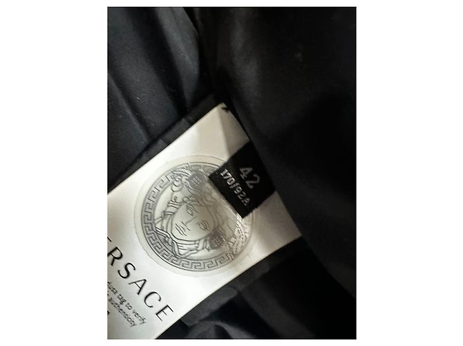 Versace Baroque Pattern Gold Button Padded Jacket (Cropped Oversized) Silvery - view 6