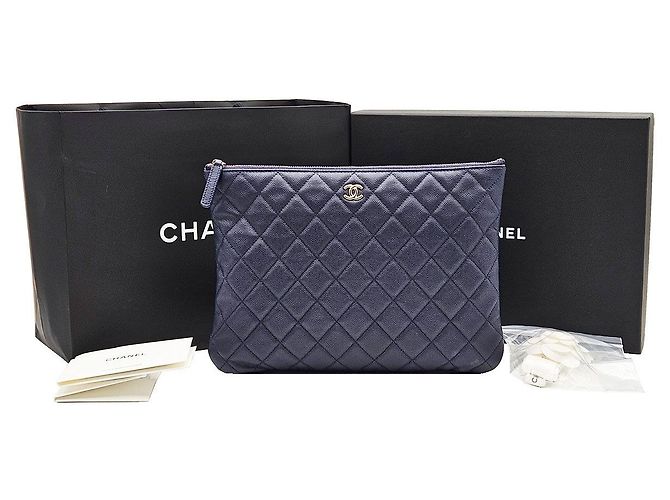 Chanel Clutch Classic New Medium Navy Caviar Gold Blu - vista 3