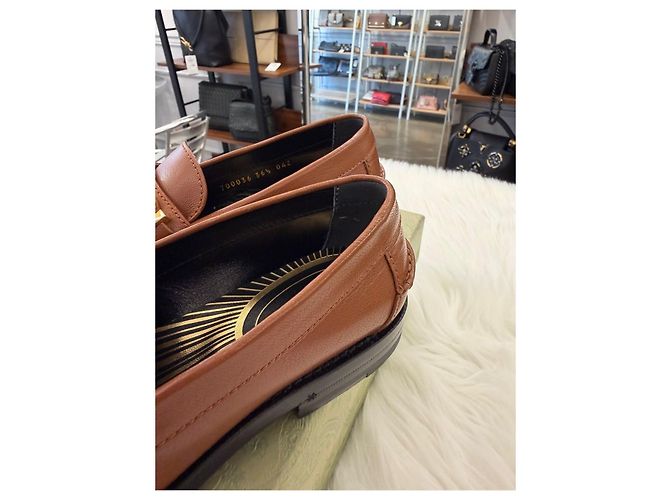 Gucci Mocassini da donna con logo metallico Marrone - vista 8