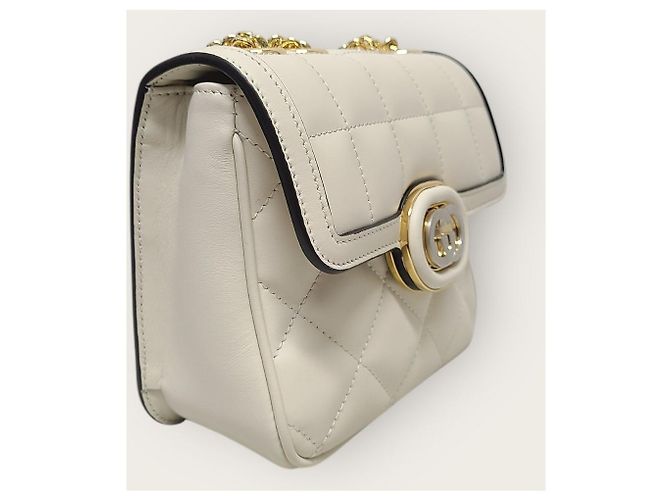 Gucci Mini bolsa de ombro em couro acolchoado branco com detalhe entrelaçado - vista 4