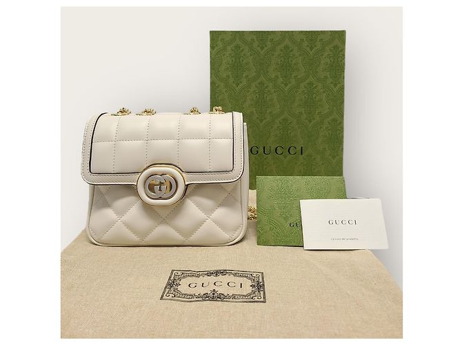 Gucci Mini bolsa de ombro em couro acolchoado branco com detalhe entrelaçado - vista 8
