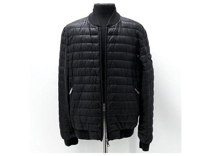 Prada Leichte gesteppte Herrenjacke mit Triangle-Logo Schwarz - Ansicht 3