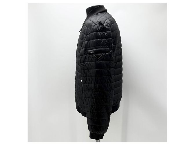 Prada Leichte gesteppte Herrenjacke mit Triangle-Logo Schwarz - Ansicht 5