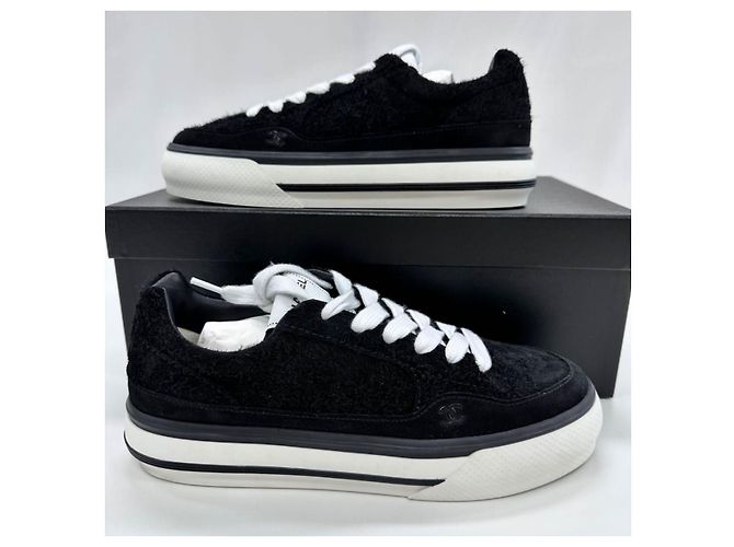 Chanel Sneakers in Velluto e Scamosciato da Uomo Nero Multicolore - vista 6
