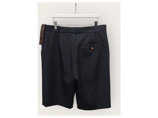 Louis Vuitton Shorts casuales LV con botones de oro negro - vista 3