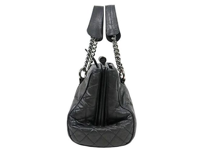 Chanel Schultertasche mit Big CC Kette in Schwarz - Ansicht 2
