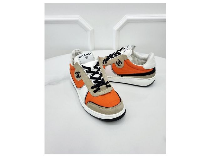 Chanel Sneakers in scamosciato e pelle di vitello Argento - vista 3