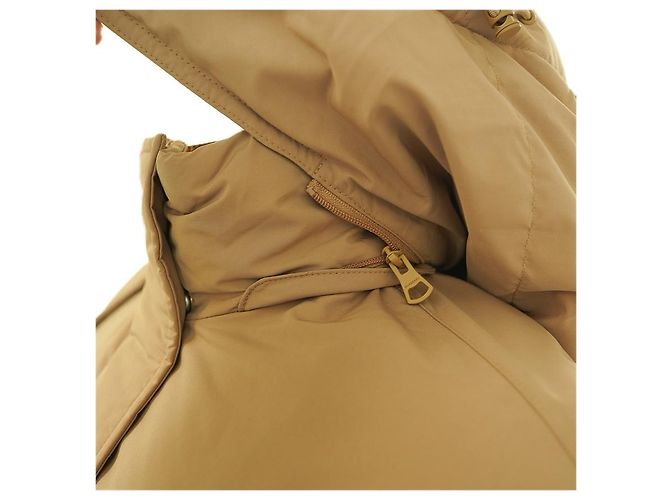 Burberry Casaco longo acolchoado com enchimento de penas e capuz removível Bege Marrom - vista 18
