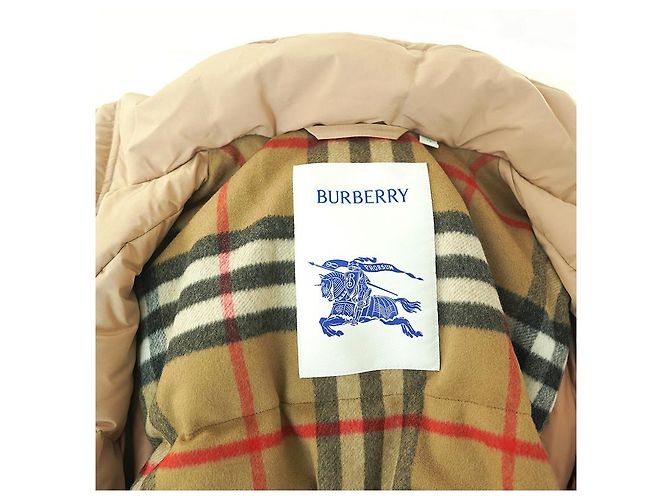 Burberry Casaco longo acolchoado com enchimento de penas e capuz removível Bege Marrom - vista 23