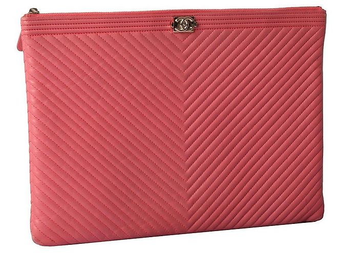 Chanel Clutch Chevron Boy Large Gold Rosa - vista 2