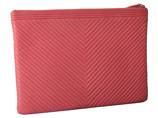 Chanel Clutch Chevron Boy Large Gold Rosa - vista 3