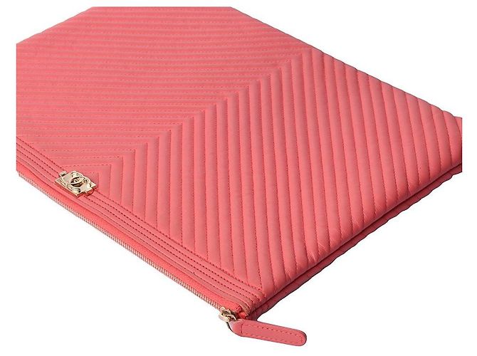 Chanel Clutch Chevron Boy Large Gold Rosa - vista 4