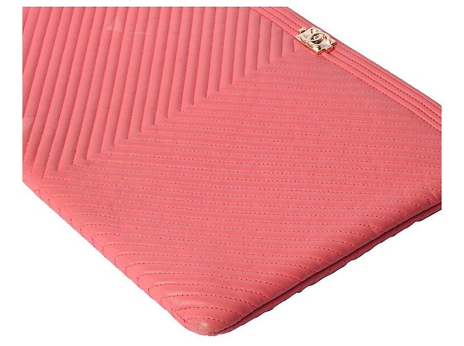Chanel Clutch Chevron Boy Large Gold Rosa - vista 5