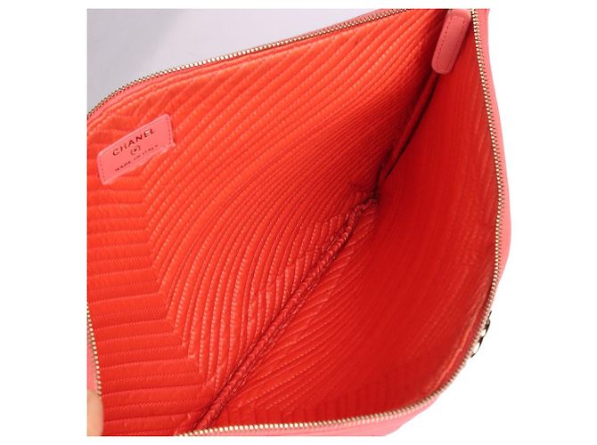Chanel Clutch Chevron Boy Large Gold Rosa - vista 8