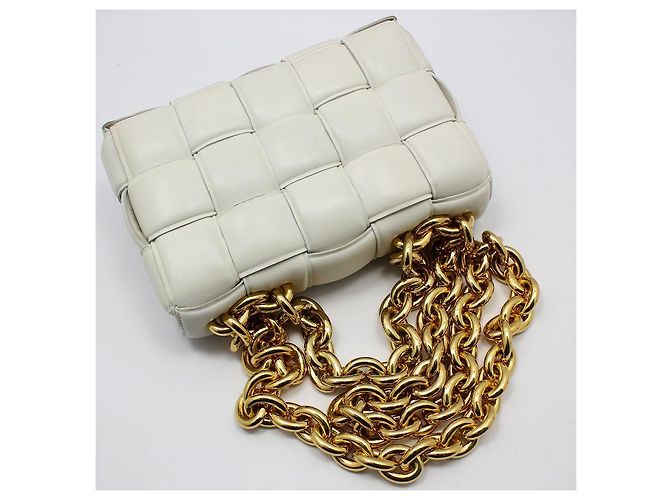 Bottega Veneta Bolsa transversal cassette com corrente acolchoada Branco - vista 3