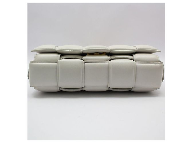 Bottega Veneta Bolsa transversal cassette com corrente acolchoada Branco - vista 4